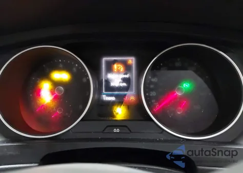 2019 Volkswagen Tiguan 2.0T Se/2.0T Sel/2.0T Sel R-Line/2.0T Sel R-Line Black из США, поврежденный, VIN 3VV2B7AX7KM016432